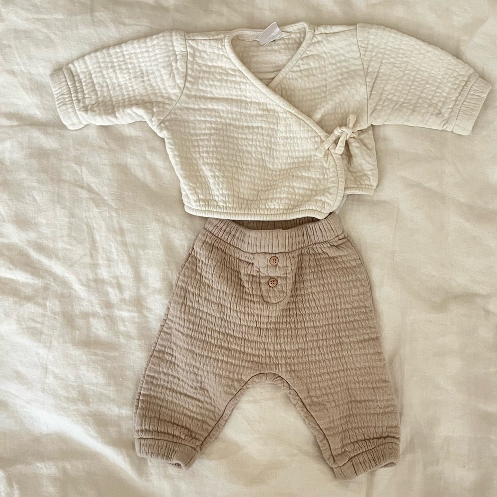 Zara Home Baby Set Neutral Colors. 0-3M